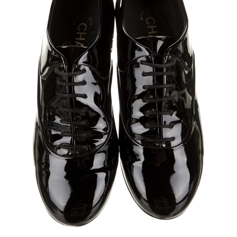 Chanel Interlocking CC Logo Oxfords Black Size 7.5